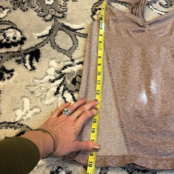 Athleta Workout Athletic Top Built In Shelf Bra Strappy Back Dusty Pink Small - Picture 11 of 11